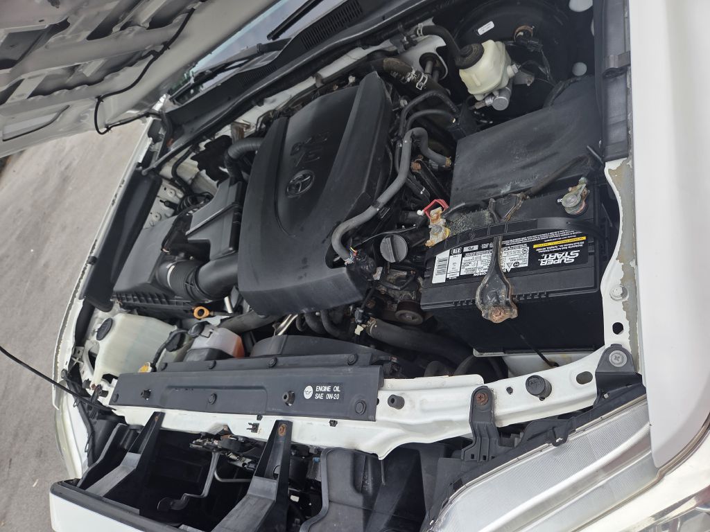 Photo 26 of this TOYOTA TACOMA