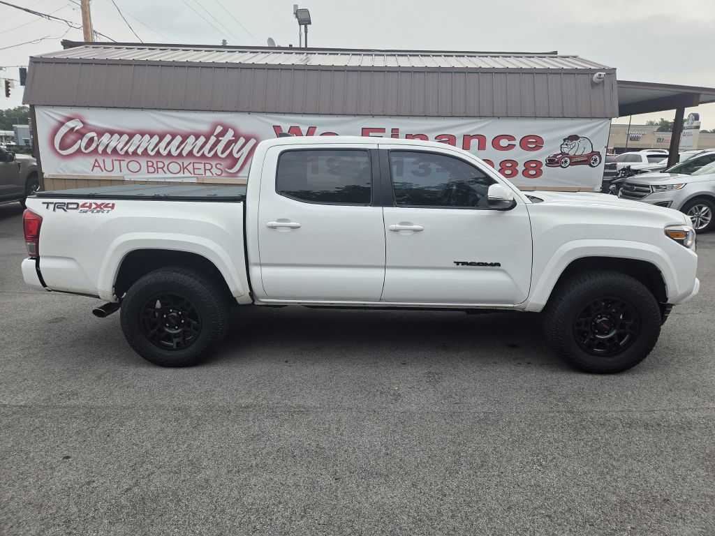 Photo 2 of this TOYOTA TACOMA