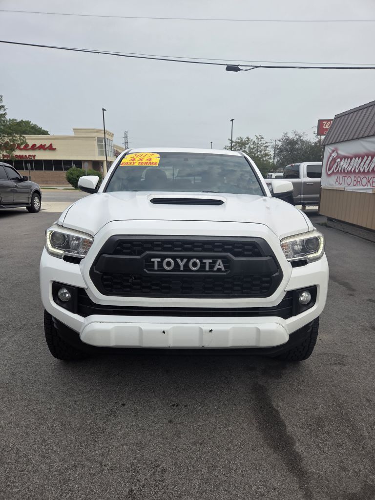 Photo 3 of this TOYOTA TACOMA
