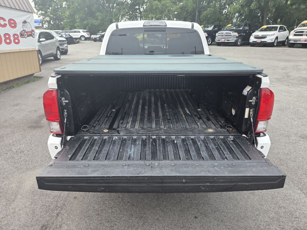 Photo 7 of this TOYOTA TACOMA