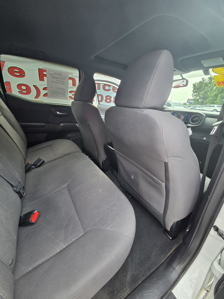 Photo 15 of this TOYOTA TACOMA