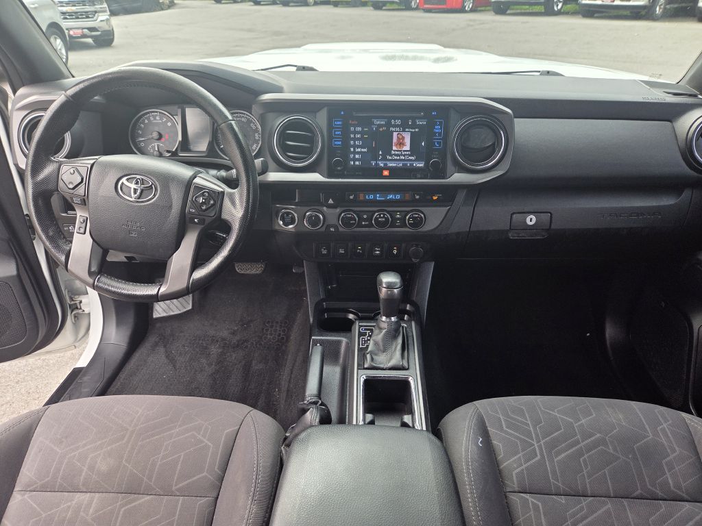 Photo 20 of this TOYOTA TACOMA