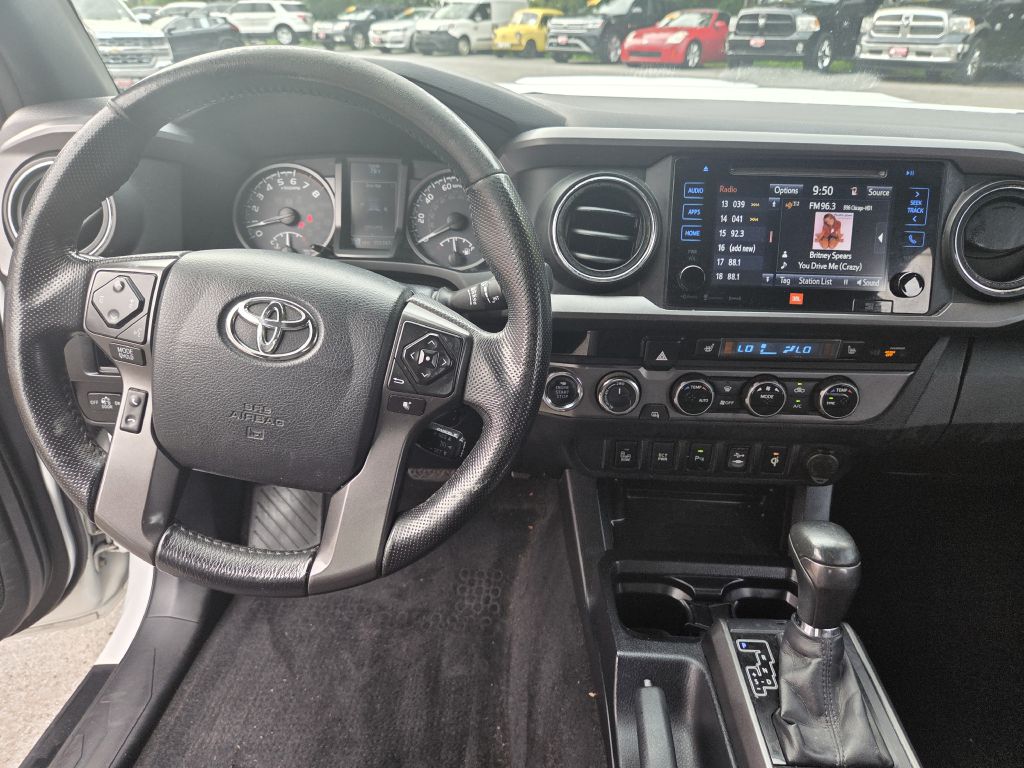 Photo 21 of this TOYOTA TACOMA