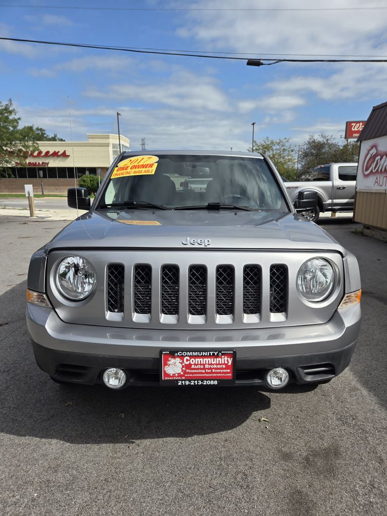 Photo 2 of this JEEP PATRIOT