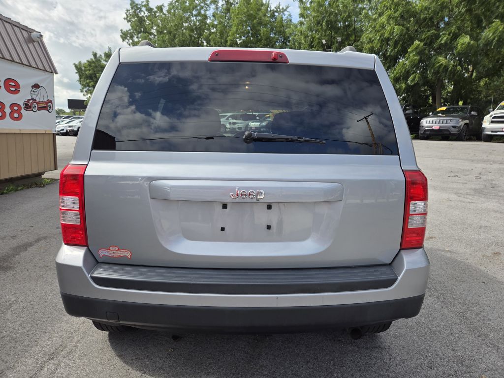 Photo 6 of this JEEP PATRIOT