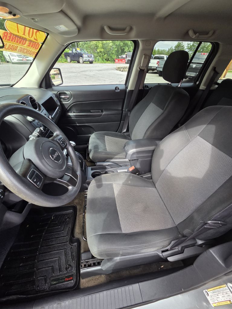 Photo 10 of this JEEP PATRIOT