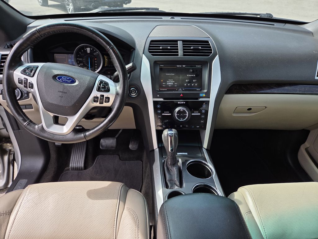 Photo 23 of this FORD EXPLORER