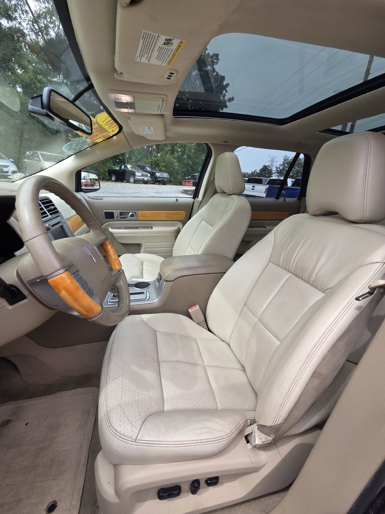 Photo 11 of this LINCOLN MKX
