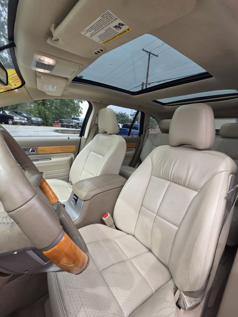 Photo 12 of this LINCOLN MKX