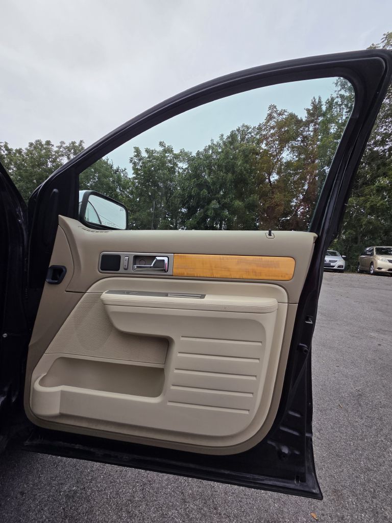 Photo 19 of this LINCOLN MKX