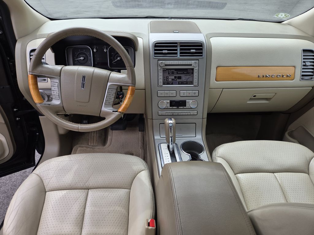 Photo 22 of this LINCOLN MKX