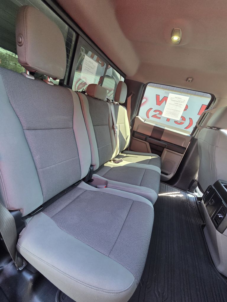 Photo 18 of this FORD F150