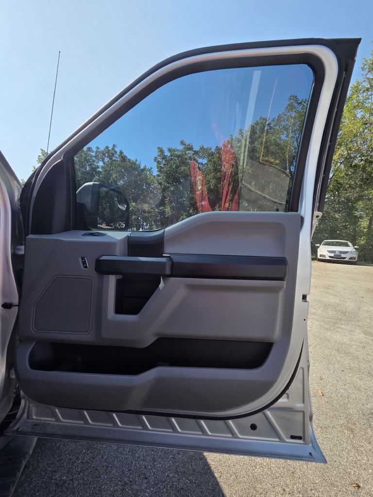 Photo 19 of this FORD F150