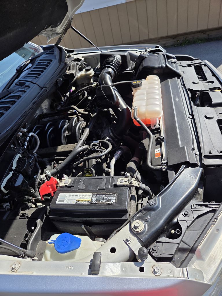 Photo 27 of this FORD F150