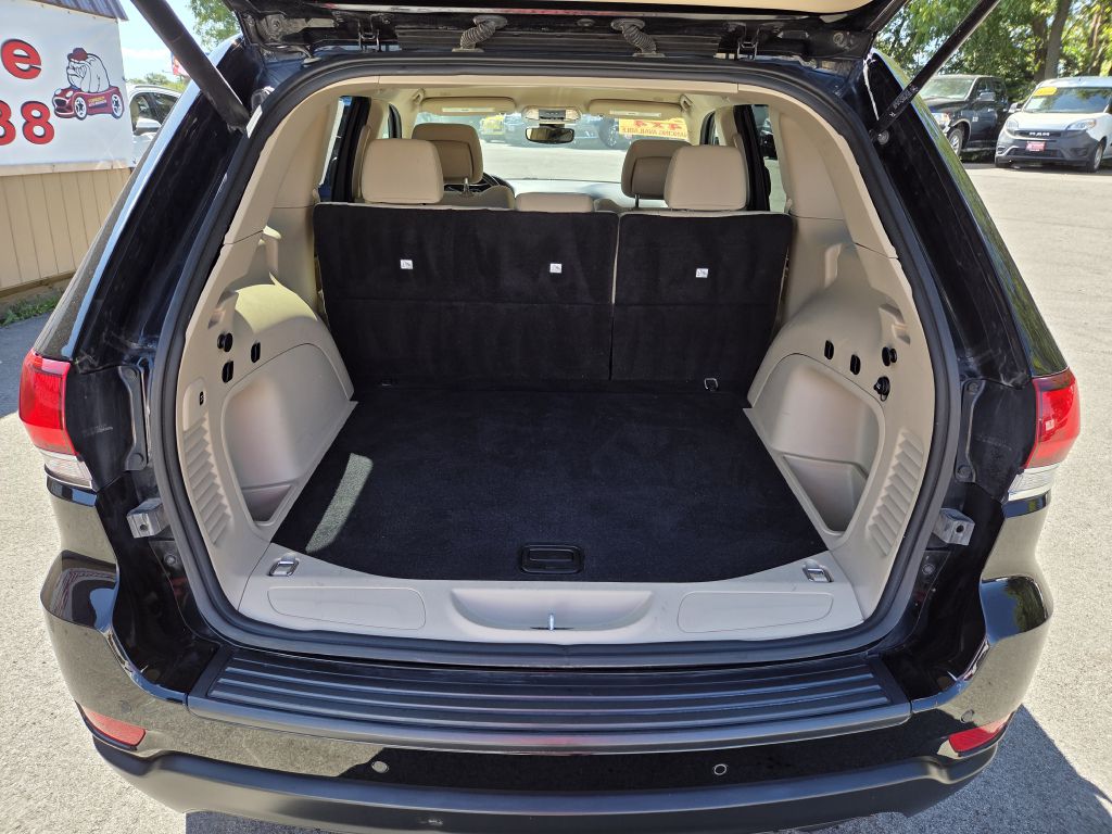Photo 8 of this JEEP GRAND CHEROKEE
