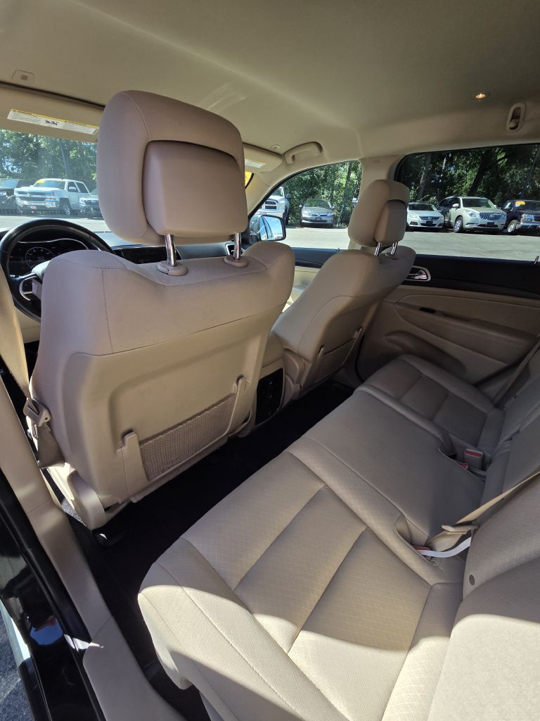 Photo 14 of this JEEP GRAND CHEROKEE