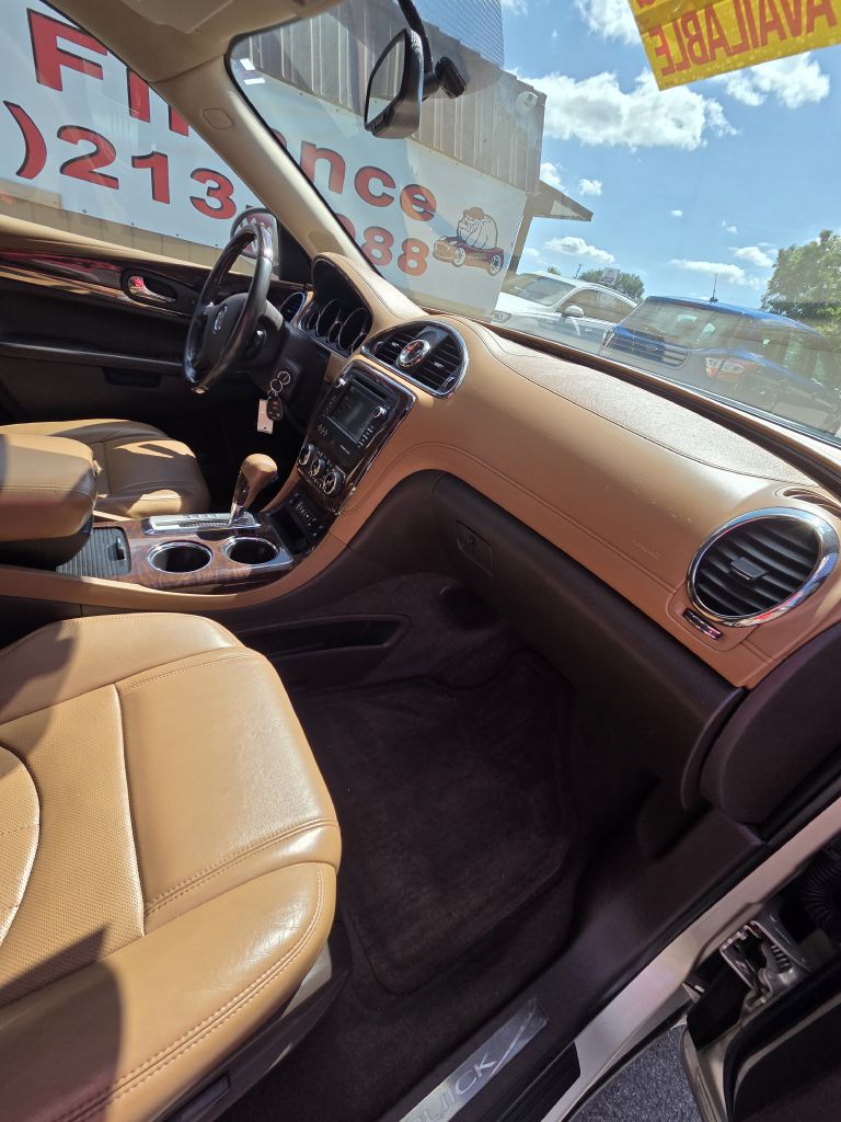 Photo 22 of this BUICK ENCLAVE