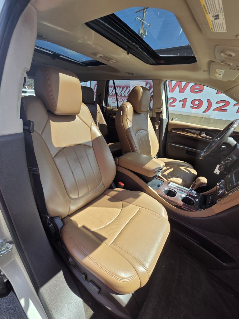Photo 23 of this BUICK ENCLAVE
