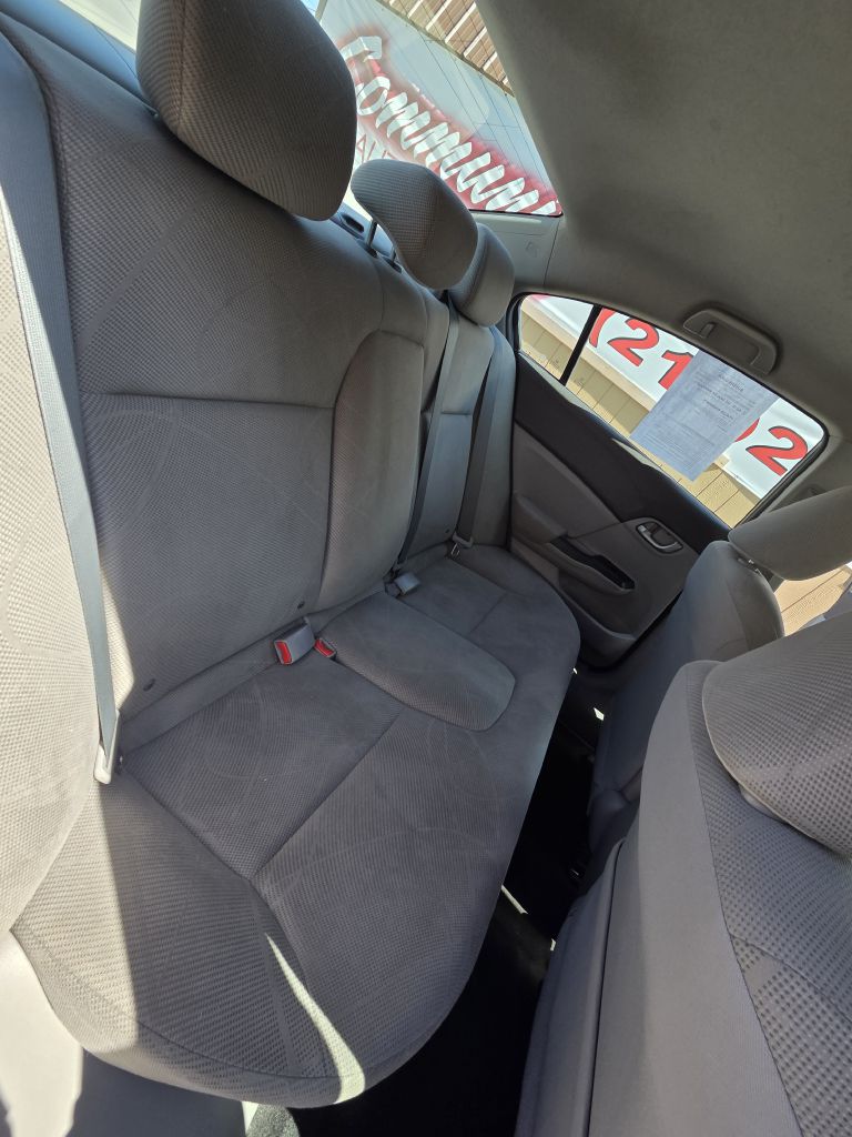 Photo 18 of this HONDA CIVIC
