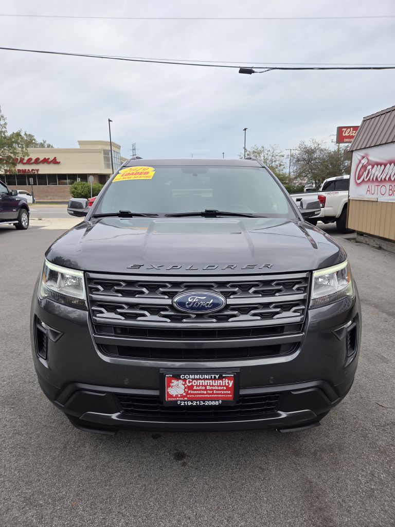 Photo 2 of this FORD EXPLORER