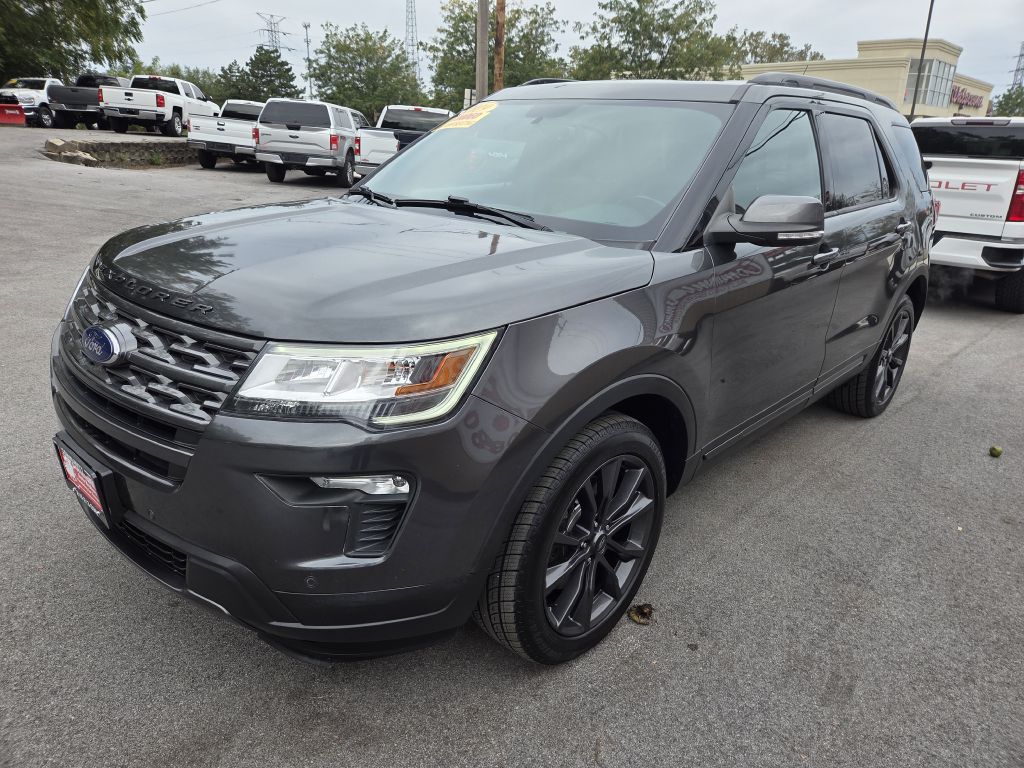 Photo 4 of this FORD EXPLORER