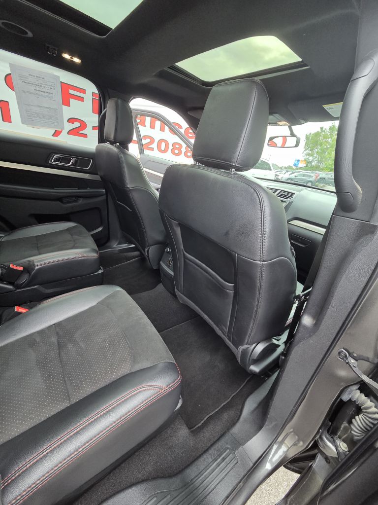 Photo 19 of this FORD EXPLORER