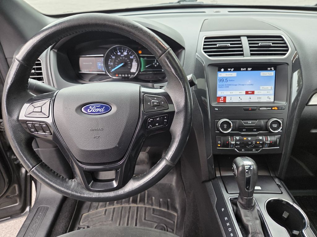 Photo 26 of this FORD EXPLORER