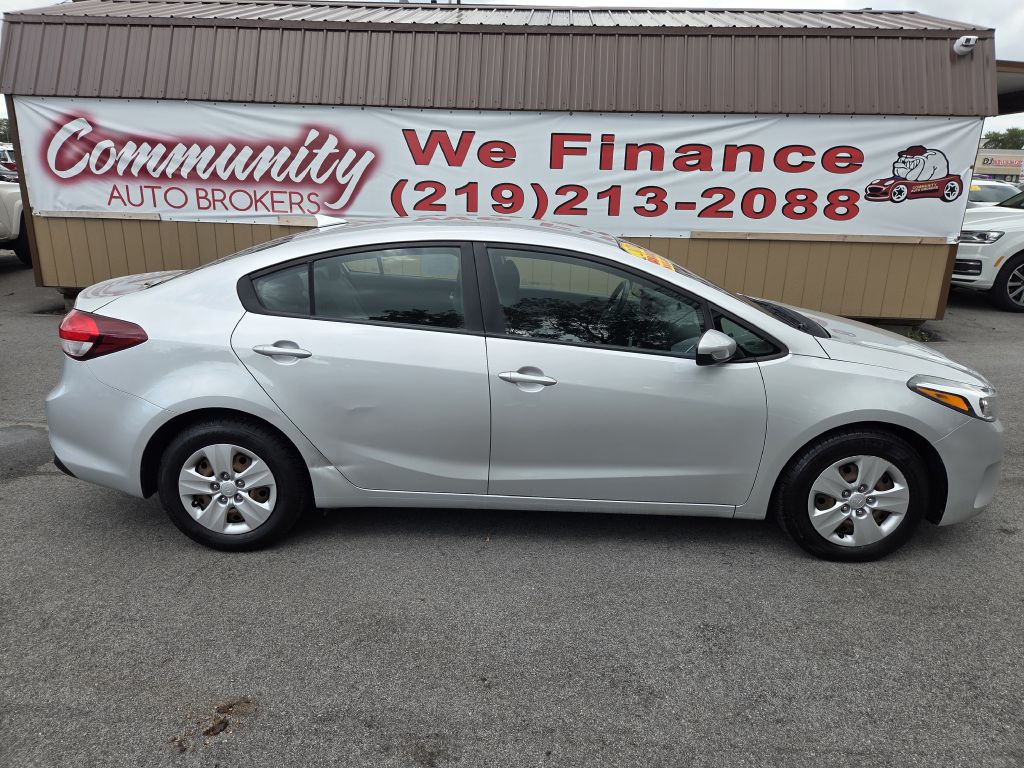 Photo 3 of this KIA FORTE