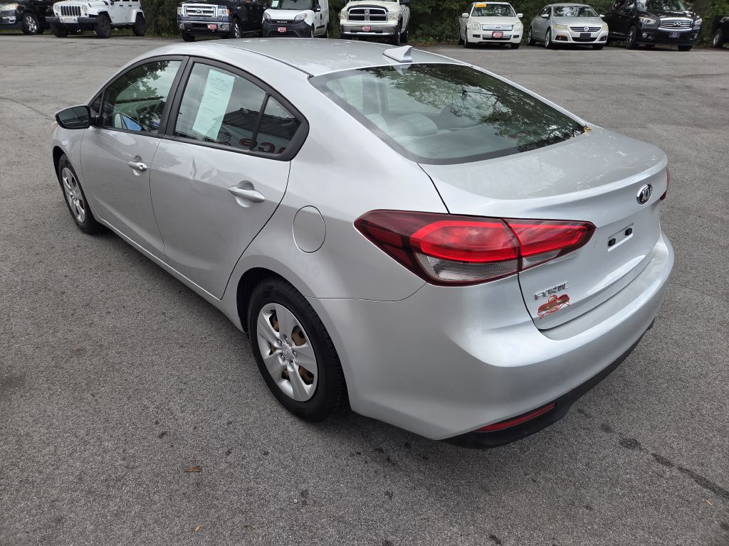 Photo 5 of this KIA FORTE