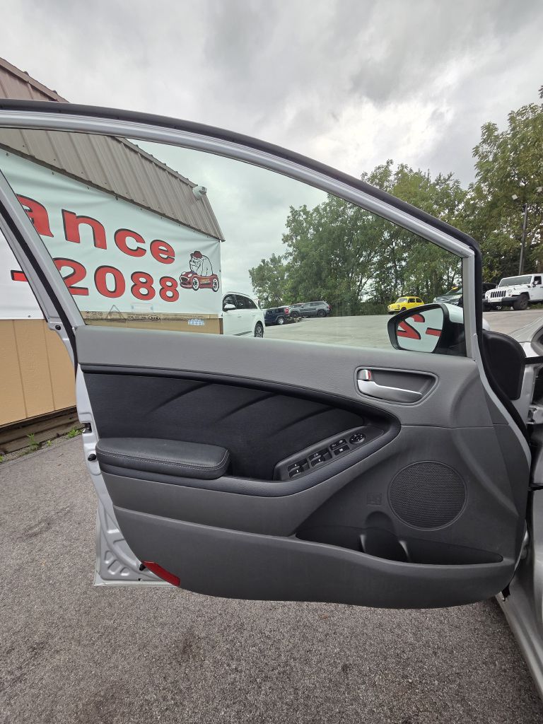 Photo 9 of this KIA FORTE