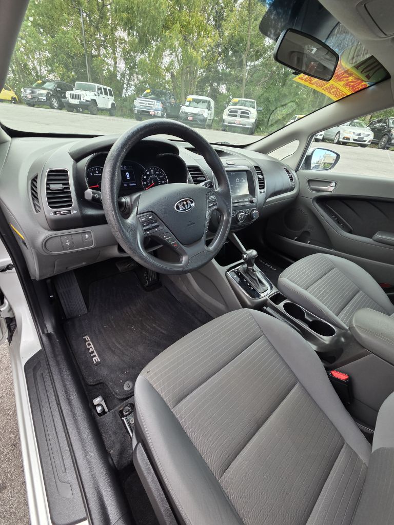 Photo 10 of this KIA FORTE
