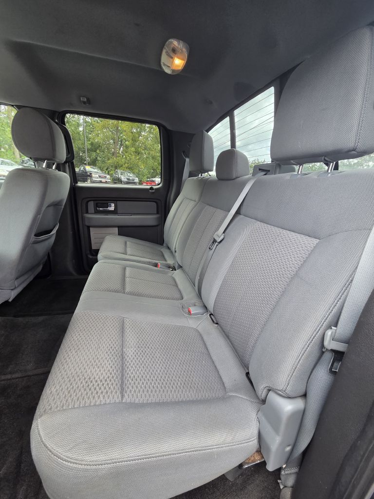 Photo 14 of this FORD F150