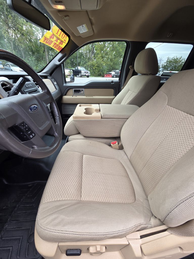Photo 12 of this FORD F150