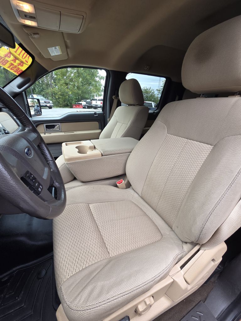 Photo 13 of this FORD F150