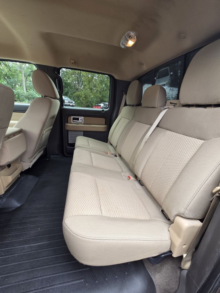 Photo 17 of this FORD F150