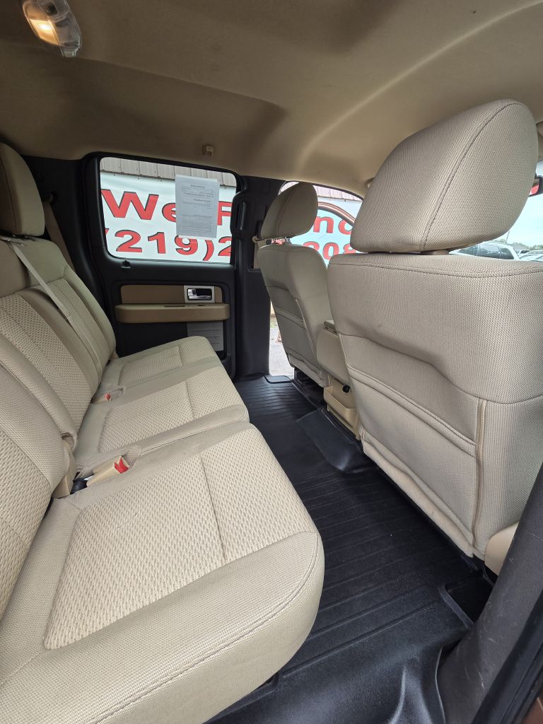 Photo 20 of this FORD F150