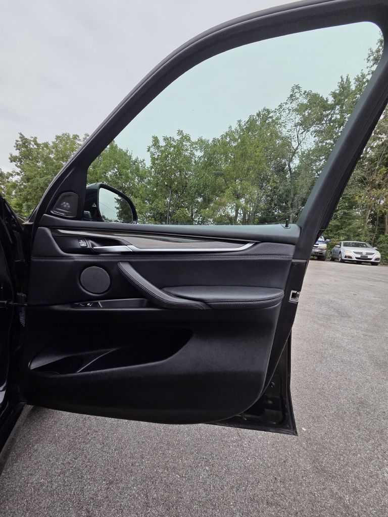 Photo 19 of this BMW X5
