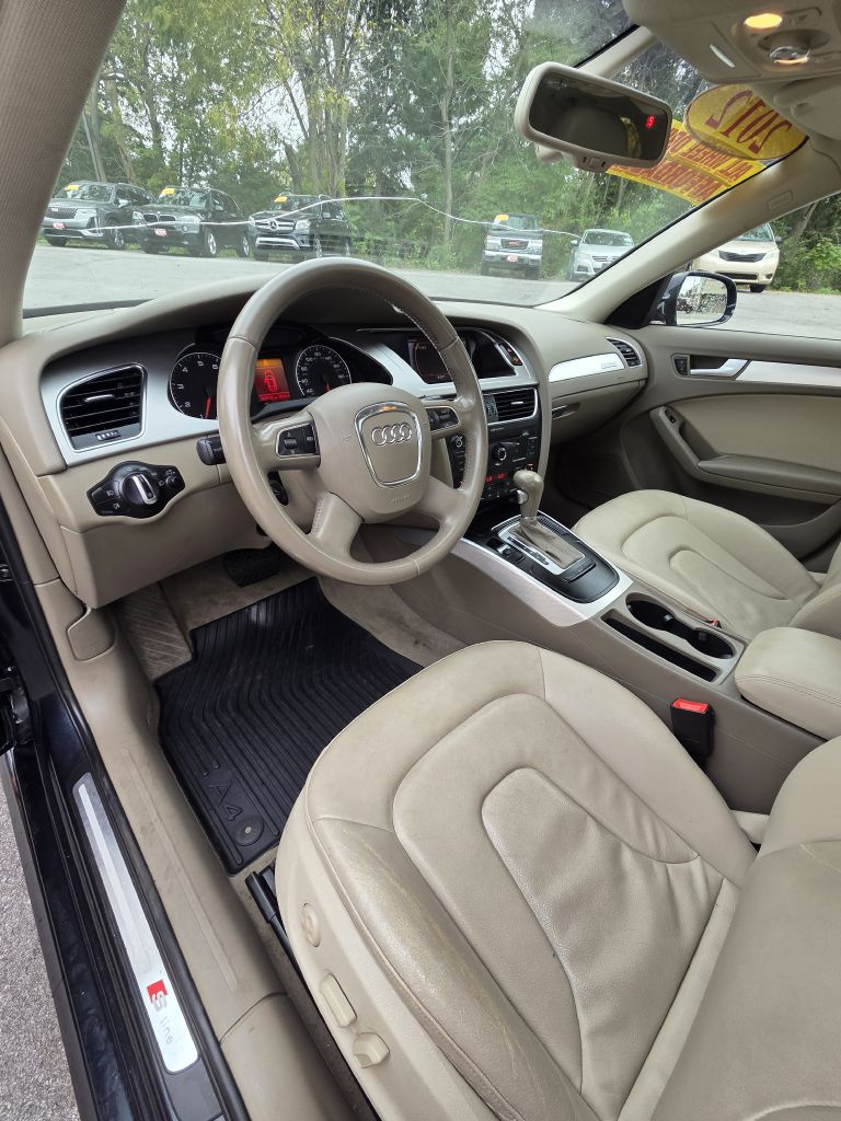 Photo 10 of this AUDI A4