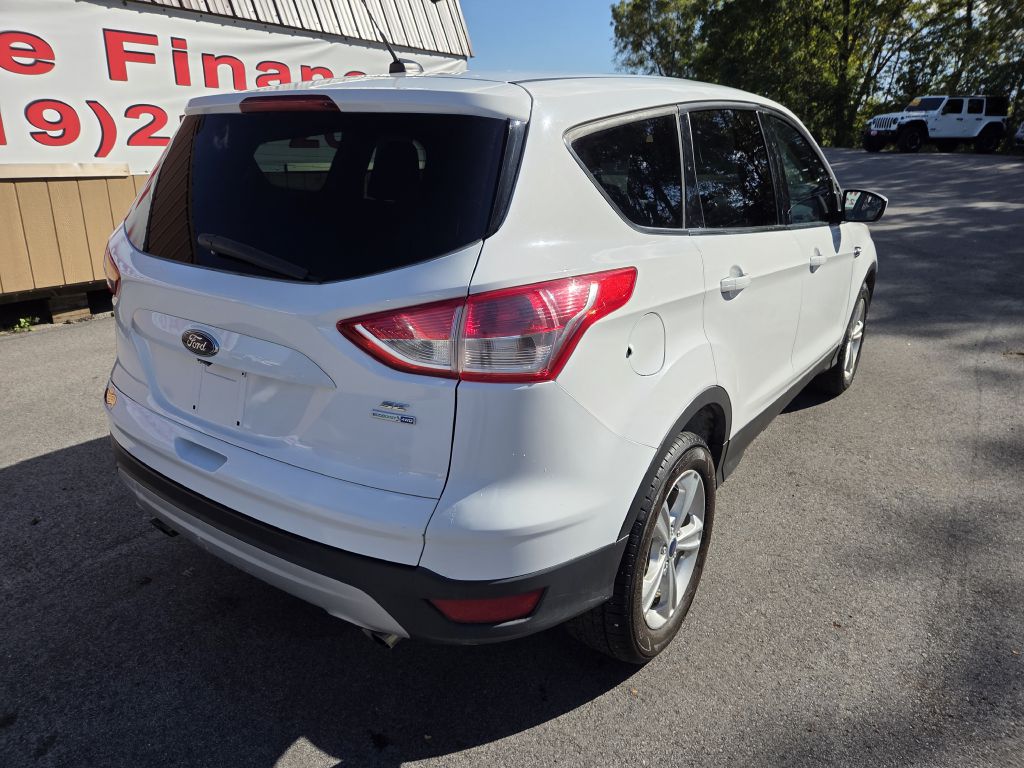 Photo 6 of this FORD ESCAPE