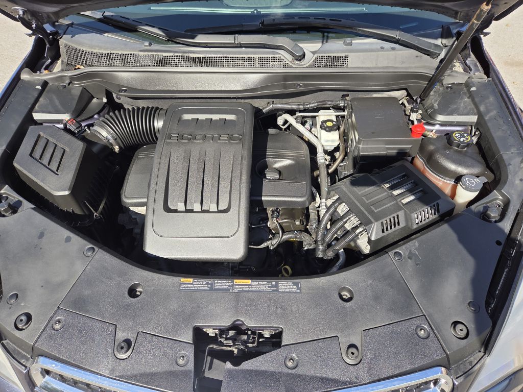 Photo 26 of this CHEVROLET EQUINOX