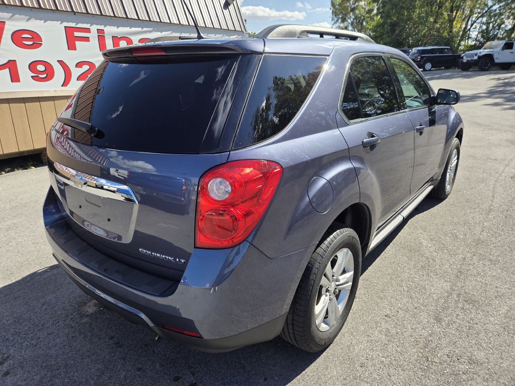 Photo 6 of this CHEVROLET EQUINOX