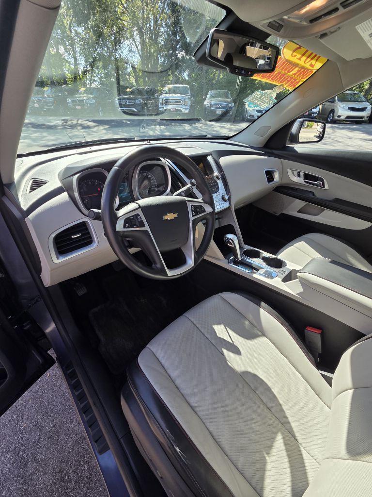 Photo 10 of this CHEVROLET EQUINOX