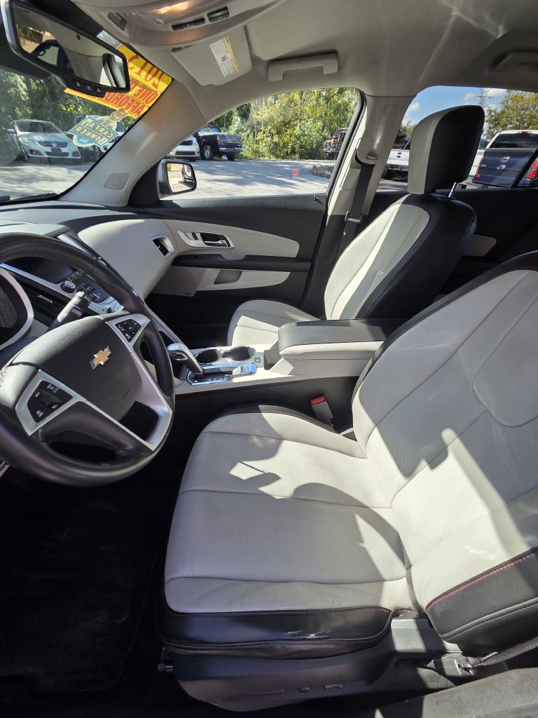 Photo 11 of this CHEVROLET EQUINOX