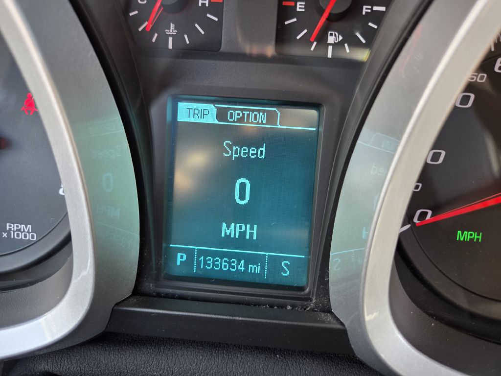Photo 24 of this CHEVROLET EQUINOX