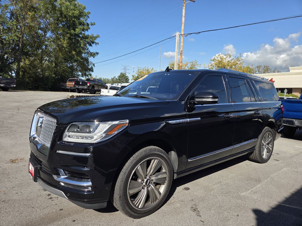 Photo 3 of this LINCOLN NAVIGATOR