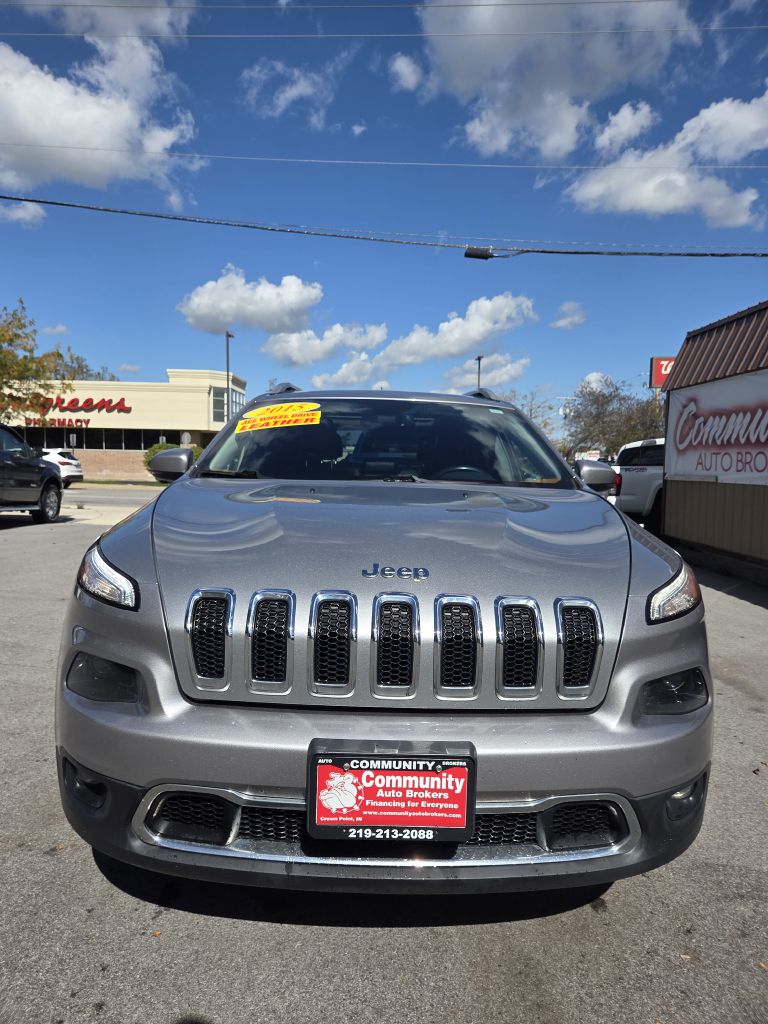 Photo 2 of this JEEP CHEROKEE