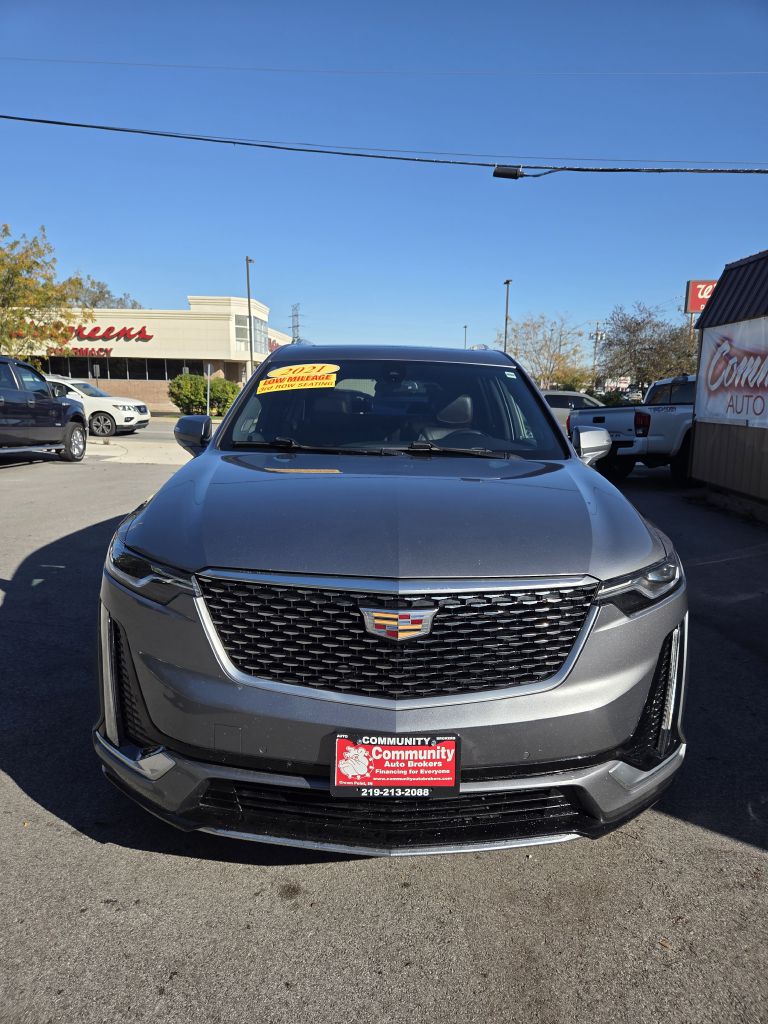 Photo 2 of this CADILLAC XT6