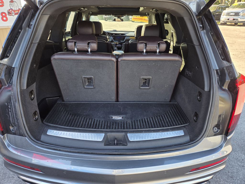 Photo 8 of this CADILLAC XT6