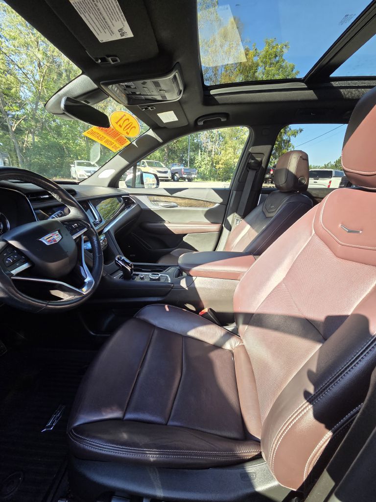 Photo 12 of this CADILLAC XT6