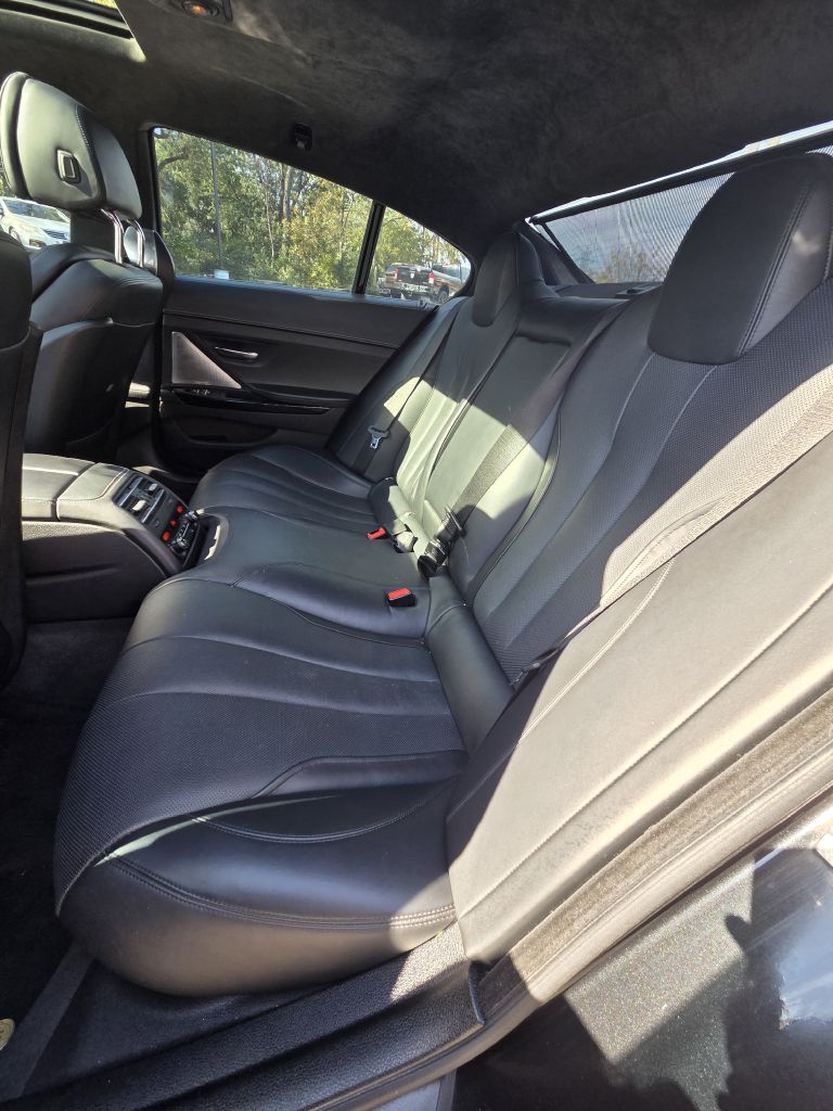 Photo 14 of this BMW 650